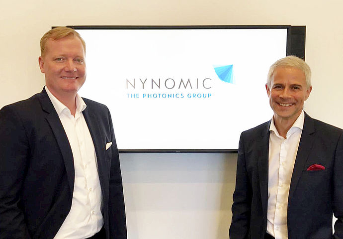 Haben gut lachen, weil auch die Geschäfte gut gehen: Maik Müller (rechts) und Fabian Peters, die Vorstände der Wedeler Nynomic AG.