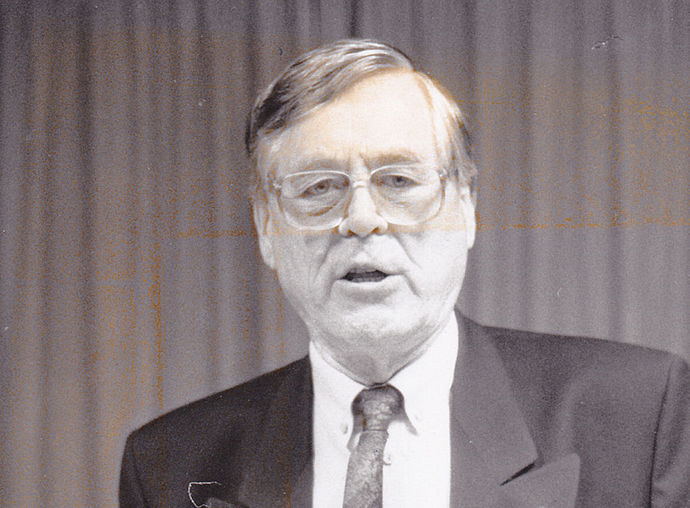 Ein Bild aus den Tagen des Mietervereins: Rolf Warncke war 40 Jahre dessen Vorsitzender.