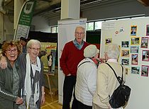 Schokolade gab es zur Belohnung beim großen Foto-Quiz des Seniorenbeirates.