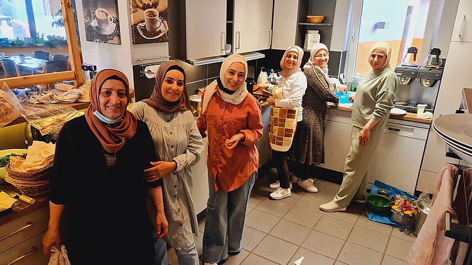 Die Syrische Kochgruppe hatte im Stadtteilzentrum mittendrin für Geflüchtete aus der Ukraine gekocht. Foto: Inak