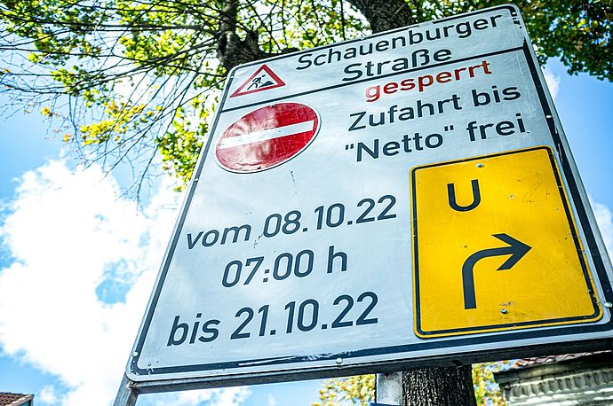 Ab Sonnabend, 8. Oktober, wird die Schauenburgerstraße in Richtung Rolandstraße als Einbahnstraße ausgewiesen. Auch weitere notwendige Baustellen sorgen für Verkehrsbehinderungen im Stadtgebiet. Foto: Stadt Wedel/Kamin