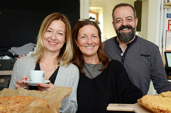 Das freundliche Trio aus dem Schocafé: Tanja Möller (von links), Antonio Decataldo, Sonja Pimentel.