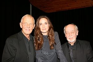 Mit dem Schauspieler Rolf Becker und der Sängerin Julia Schilinski gestaltete Folkerts unter anderem eine Hommage-Serie an den großen Griechen.