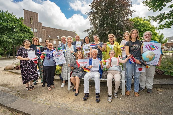 Wedel bleibt bunt: Die Veranstaltenden der 17. „Interkulturellen Wochen“ setzen in vielen Veranstaltungen ein starkes Zeichen für gesellschaftliches Miteinander. Foto: Stadt Wedel/Kamin