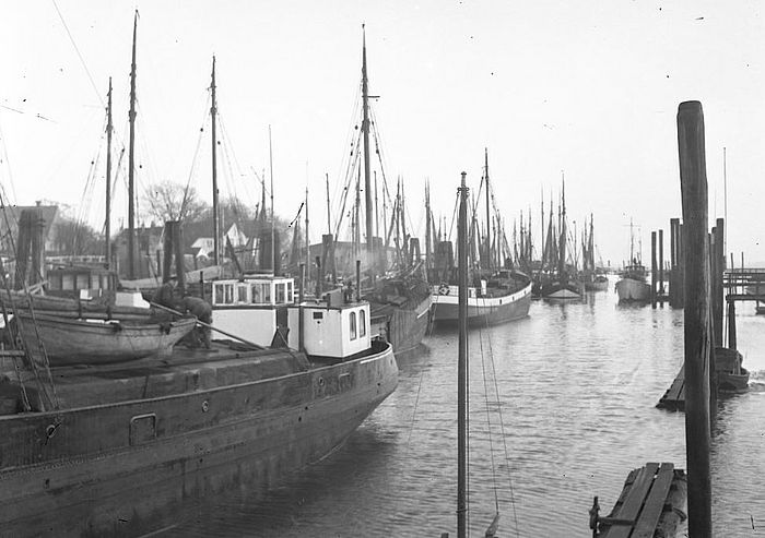 Vom Auf- und Ab des Schiffsverkehrs 1910 - 1962